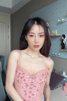 美丽姑娘最新视频在线观看